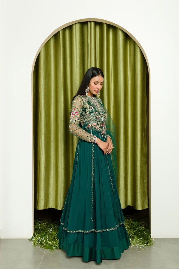 indian clothes uk, india clothing, indian outfit women, indian clothes online uk, dress indian, indian dresses uk, indian lehengas, gown india, traditional indian dresses, dresses for wedding wear, dresses for cocktail, wedding outfits indian, anarkali, evening dresses for party, bridal asian outfit, Lehenga, Lehnga, Shoulder veil dress, Indian partywear, Ethnic fashion, Bollywood outfit, Green Anarkali Jacket, Green Skirt Set