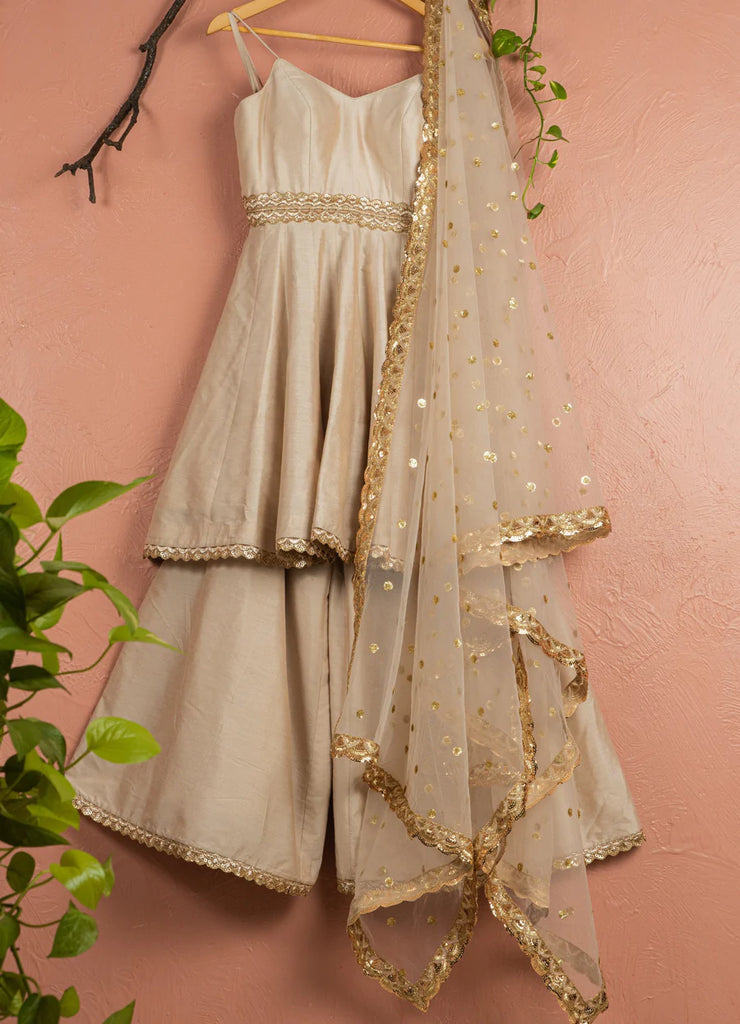 indian clothes uk, india clothing, indian outfit women, indian clothes online uk, dress indian, indian dresses uk, indian lehengas, gown india, traditional indian dresses, dresses for wedding wear, dresses for cocktail, wedding outfits indian, anarkali, evening dresses for party, bridal asian outfit, Lehenga, Lehnga, Shoulder veil dress, Indian partywear, Ethnic fashion, Bollywood outfit, Gold Kurta Set, Gold Sharara Set, Gold Kurta Sharara Set