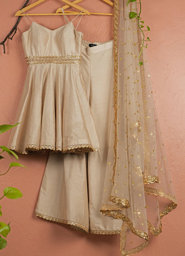 indian clothes uk, india clothing, indian outfit women, indian clothes online uk, dress indian, indian dresses uk, indian lehengas, gown india, traditional indian dresses, dresses for wedding wear, dresses for cocktail, wedding outfits indian, anarkali, evening dresses for party, bridal asian outfit, Lehenga, Lehnga, Shoulder veil dress, Indian partywear, Ethnic fashion, Bollywood outfit, Gold Kurta Set, Gold Sharara Set, Gold Kurta Sharara Set