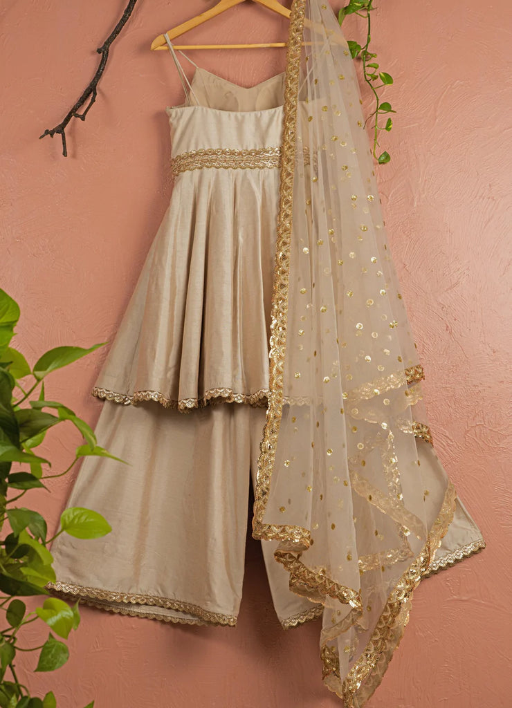 indian clothes uk, india clothing, indian outfit women, indian clothes online uk, dress indian, indian dresses uk, indian lehengas, gown india, traditional indian dresses, dresses for wedding wear, dresses for cocktail, wedding outfits indian, anarkali, evening dresses for party, bridal asian outfit, Lehenga, Lehnga, Shoulder veil dress, Indian partywear, Ethnic fashion, Bollywood outfit, Gold Kurta Set, Gold Sharara Set, Gold Kurta Sharara Set