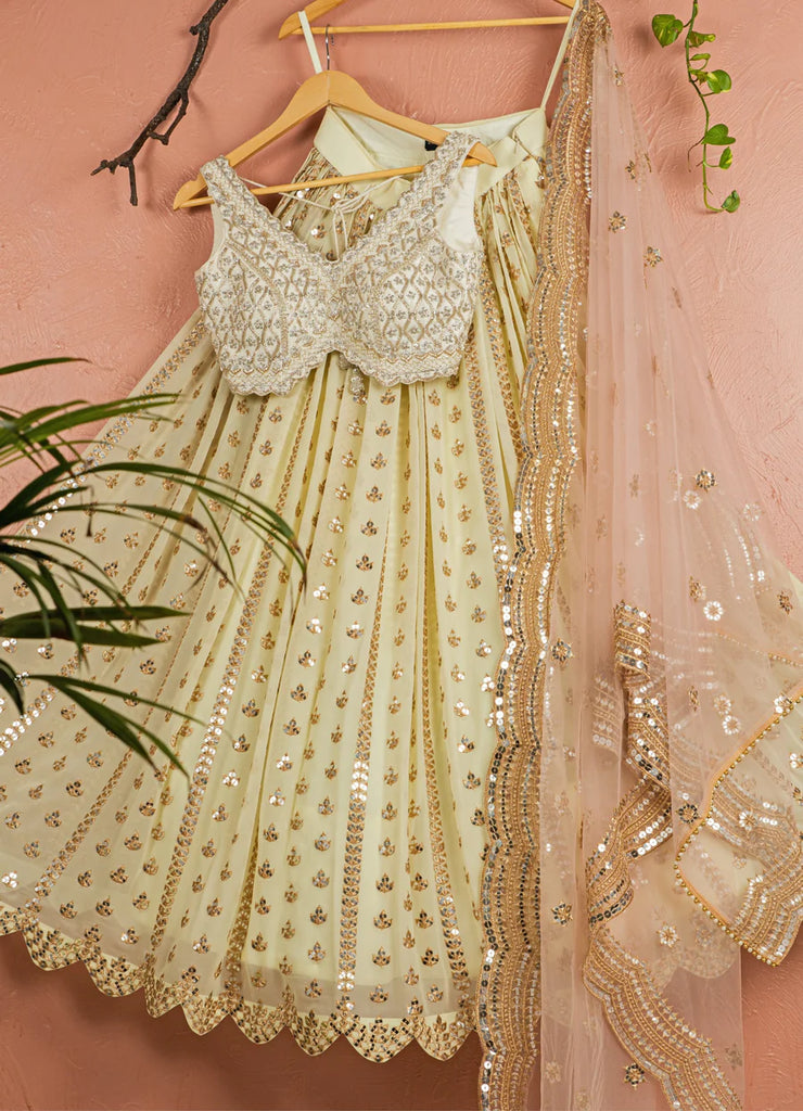 indian clothes uk, india clothing, indian outfit women, indian clothes online uk, dress indian, indian dresses uk, indian lehengas, gown india, traditional indian dresses, dresses for wedding wear, dresses for cocktail, wedding outfits indian, anarkali, evening dresses for party, bridal asian outfit, Lehenga, Lehnga, Shoulder veil dress, Indian partywear, Ethnic fashion, Bollywood outfit, Scallop lehenga, Embroidered Blouse, banana Lehenga, yellow Lehenga, banana blouse